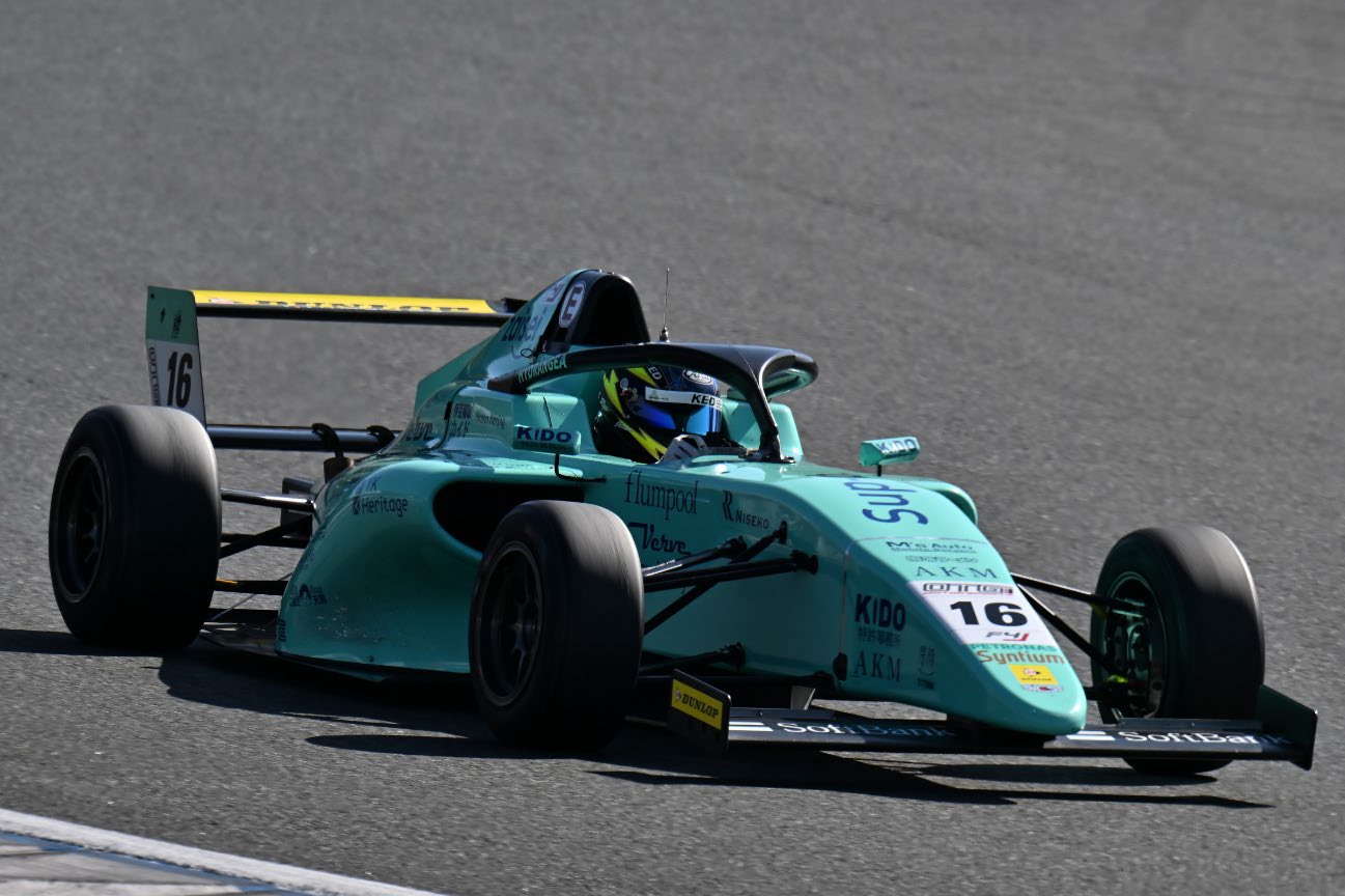 CHクラスは白崎稜が初＆ダブルポールを獲得！INDPではKENTARO＆DRAGONがPP分け合う